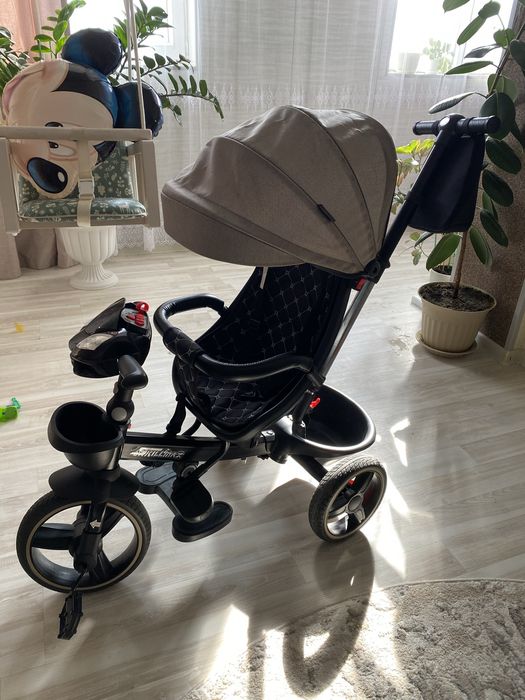 Детская коляска состояние нового .пару раз выходили на прогулку ..