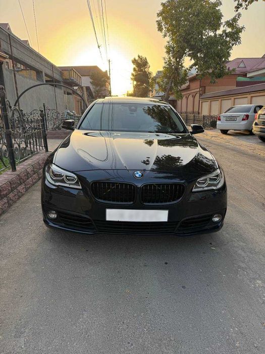 BMW 5 Series F10 520d Luxury • 2015 год
