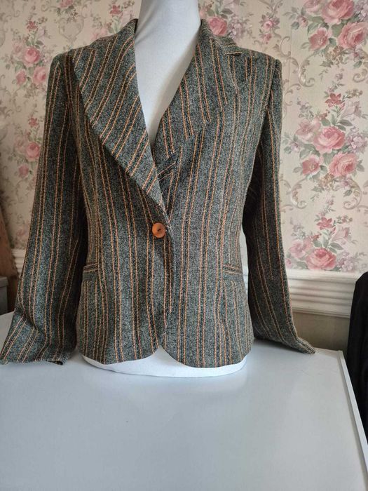 Брючный женский костюм