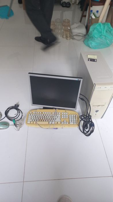 Pc complet ieftin