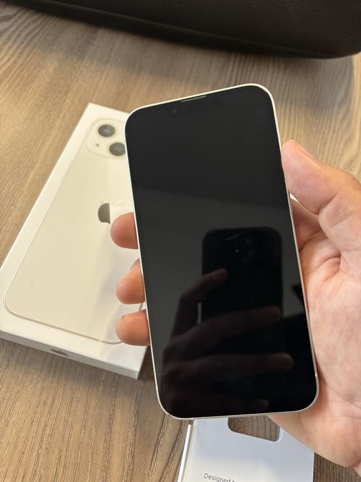 iPhone 13 128gb + подарък кейсове.