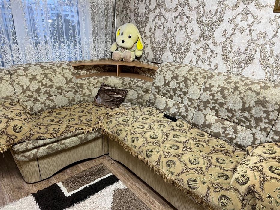 Срочно продам диван