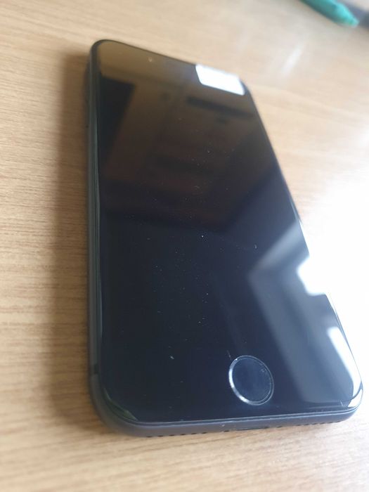iPhone 8 folosit 64 GB impecabil