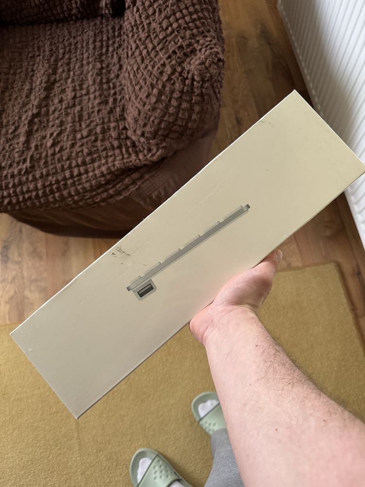 tastatura cu fir apple sigilata ( MB110LL/B )