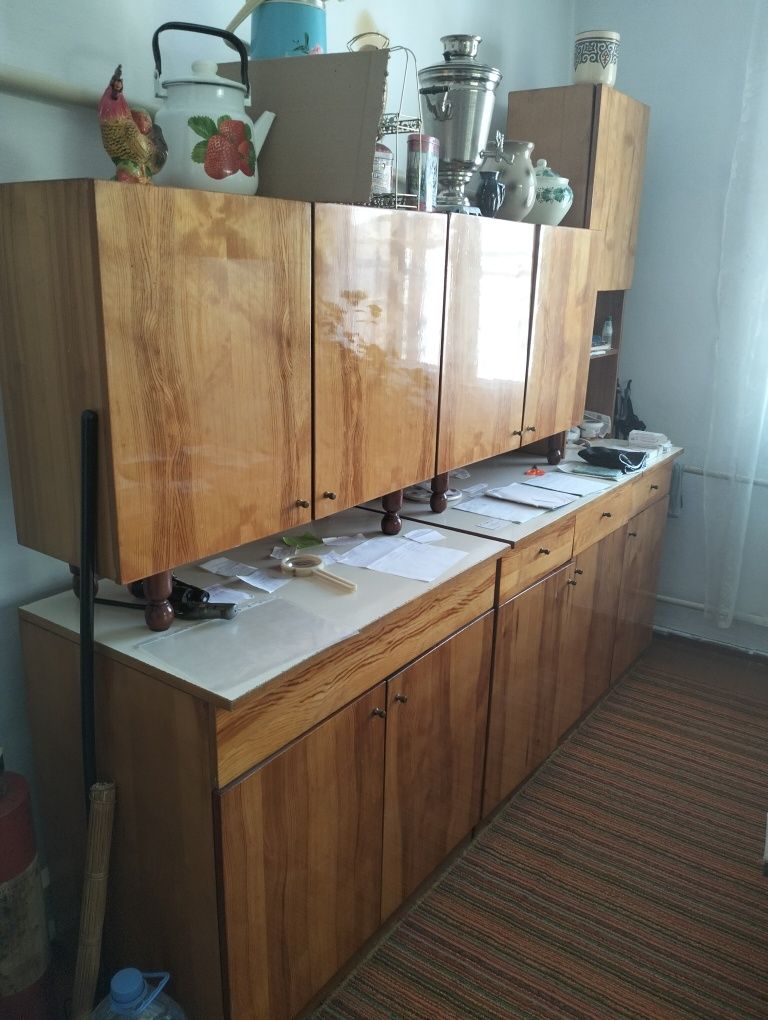 Мебель, стенка , диван с креслами, кровать