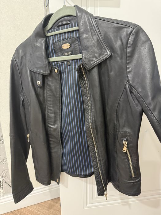 Кожанная женская куртка