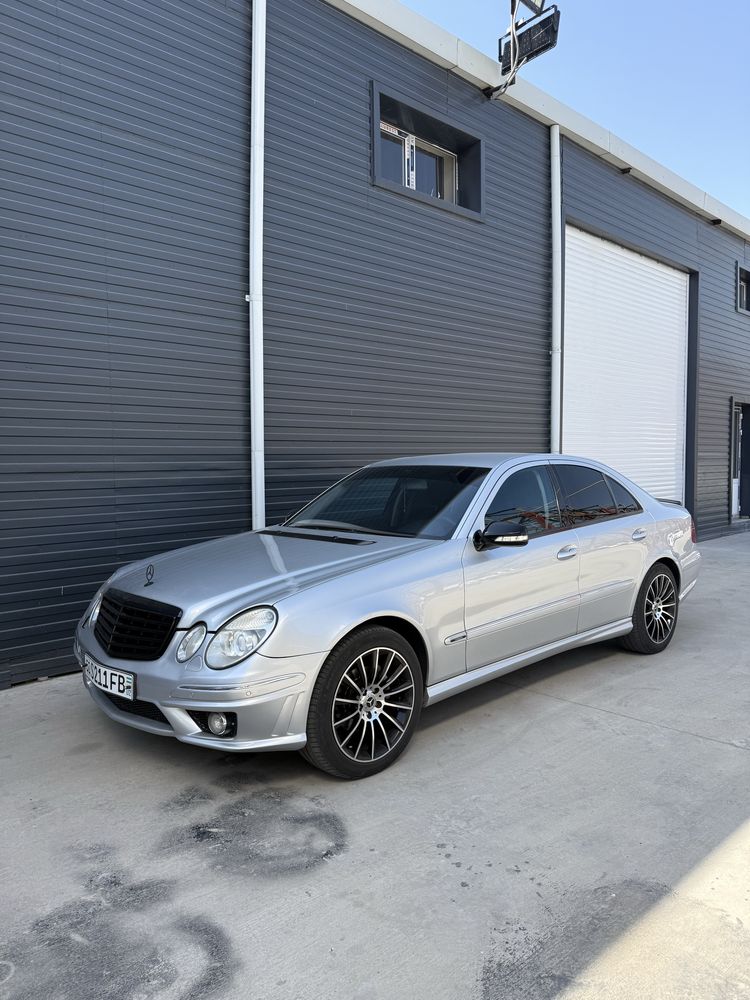 Mercedes Benz W211 E240