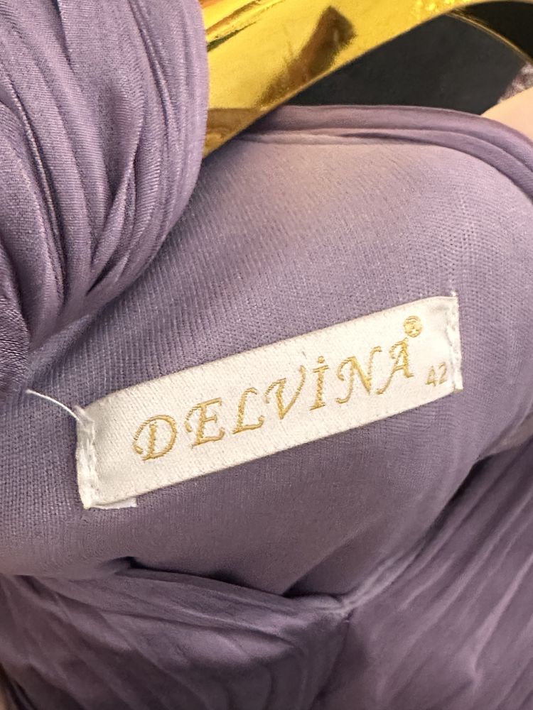 Продам Платье Delvina