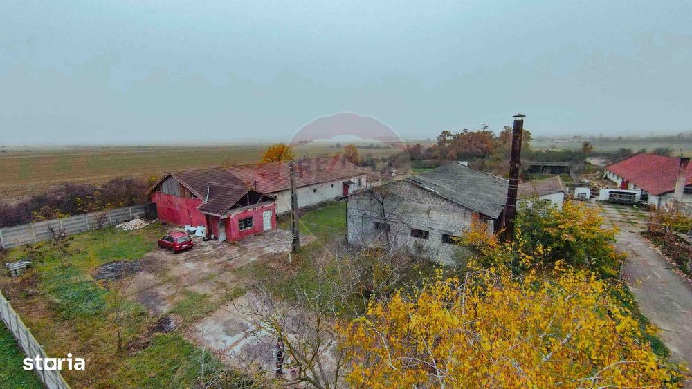 Teren 5674mp și construcții de vânzare, Tilecuș