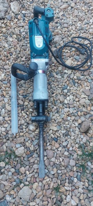 Inchiriez picamer demolator Bosch