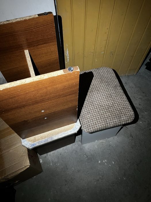 Табуретки 3шт за 4000 тг.