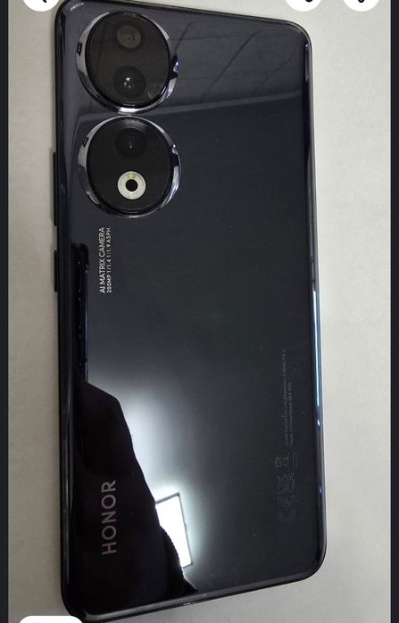 Honor 90 nou nouț