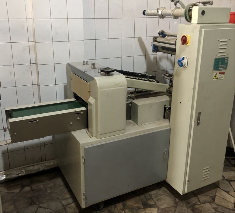Upakovichniy aparat ZW320 holati yangi.