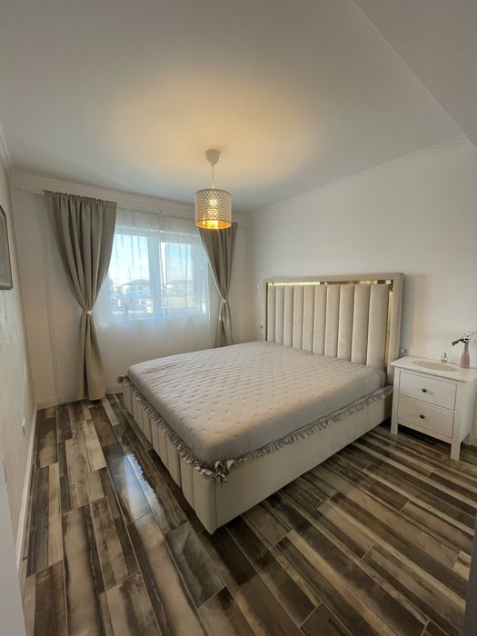 Casa insiruita,P+1E+pod,130 mp,asfalt,mobilata ,159000 euro!!