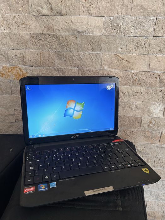Vand Laptop Acer ferrari ideal pentru doagnoza sau colectionari