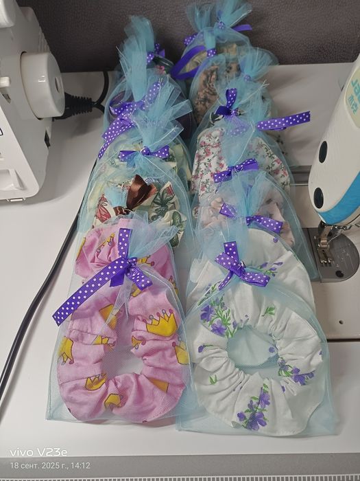 Подарочные резинки для волос ! В фатиновой обертке