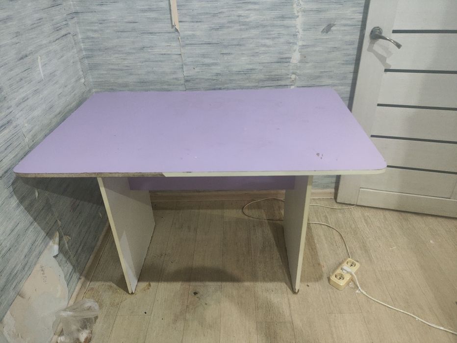 Стол продам куханный