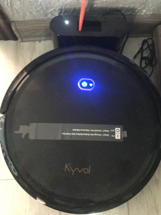Робот пылесос Kyvol в отличном состоянии. Оригинал. Недорого.