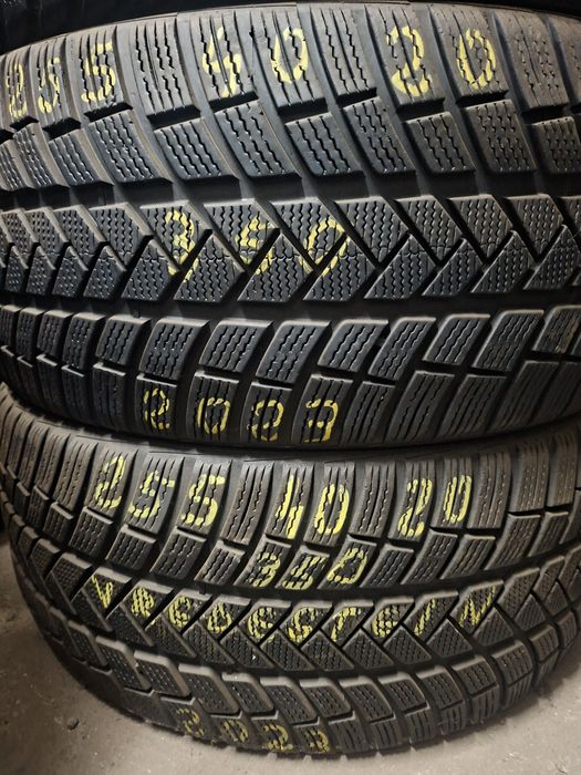 255 40 20 iarnă Vredestein 2023