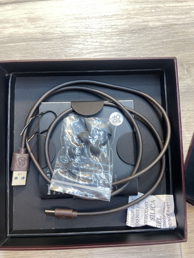наушники Bang & Olufsen E8 3rd Generation