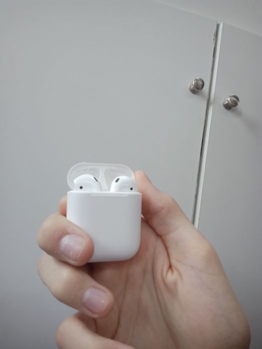 Продам наушники оригинал