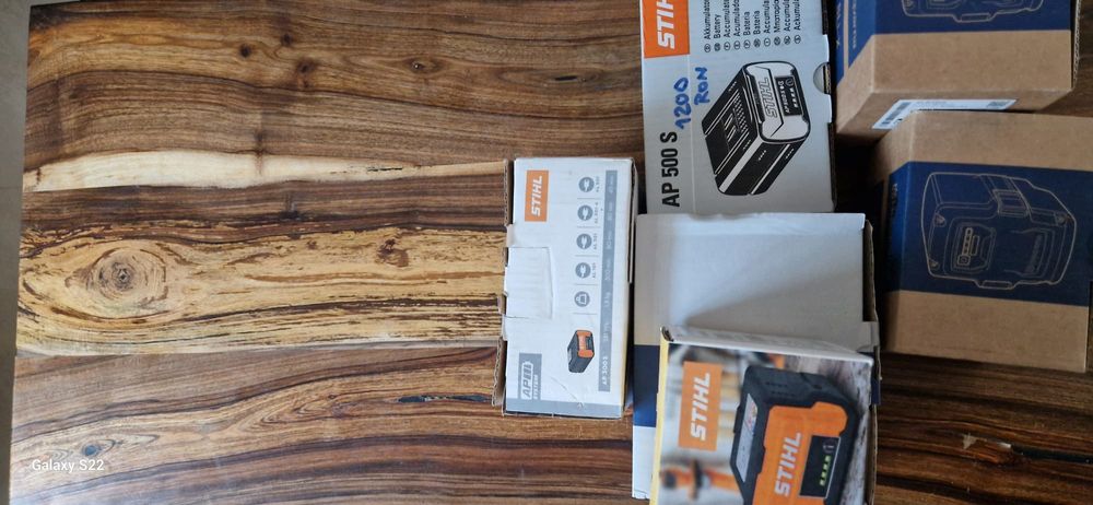 Husqvarna, Stihl acumulatori