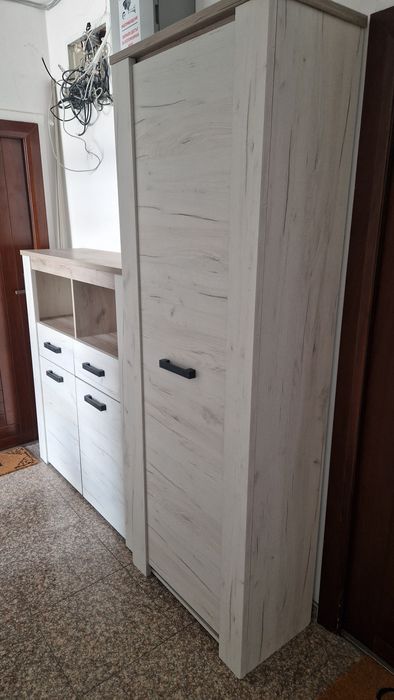 Комод и вертикален шкаф