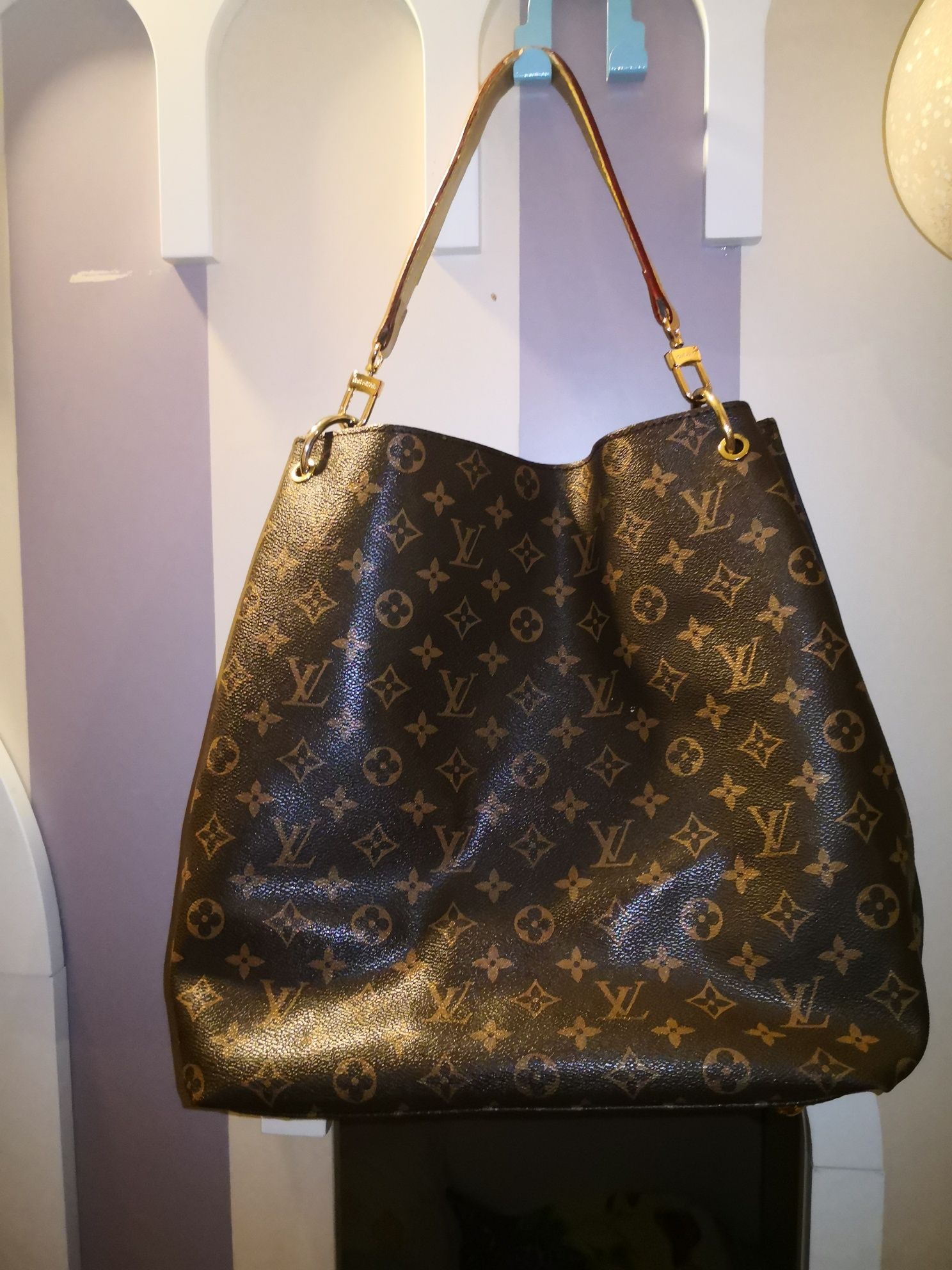 Сумка Louis Vuitton lv