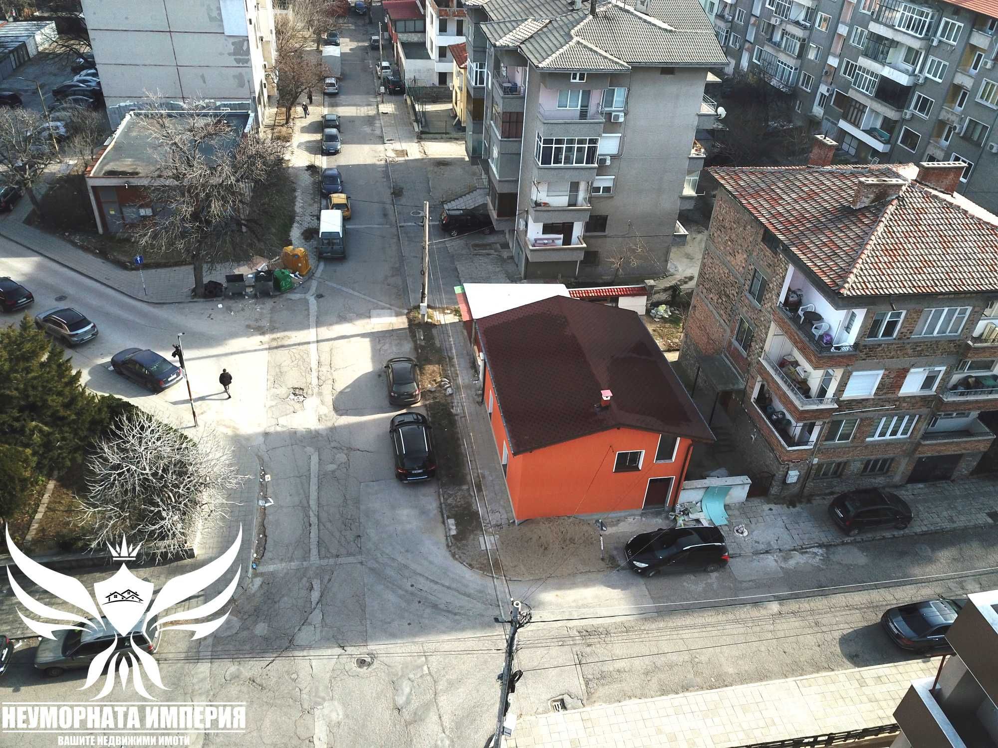Продавам обновена двуетажна къща 124РЗП в гр.Асеновград, зад болницата