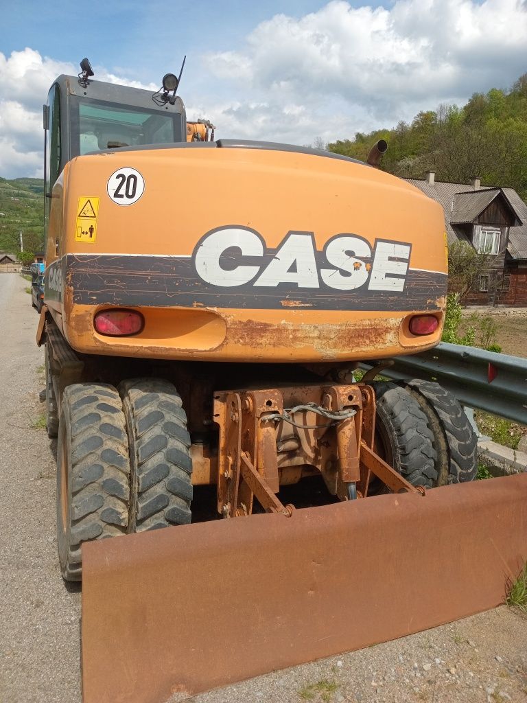 Excavator pe roți  CASE WX165
