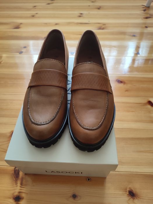 Pantofi maro Lasocki 38