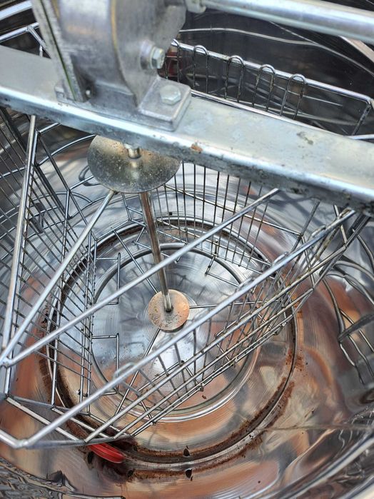 Центрофуга за мед