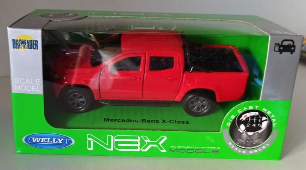 Macheta Mercedes Benz X-Class 2017 Truck rosu - Welly 1/36