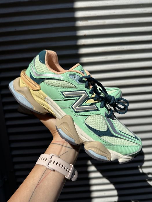 New Balance 9060