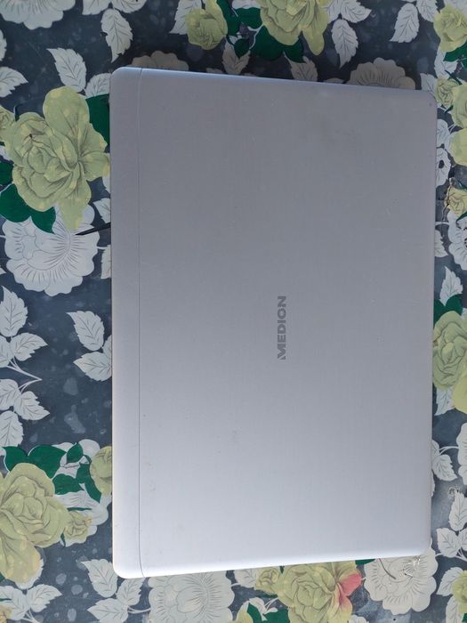 Laptop Medion Akoya i3 6100