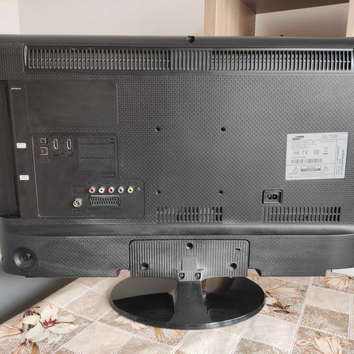 Телевизор / монитор Samsung 28" инча