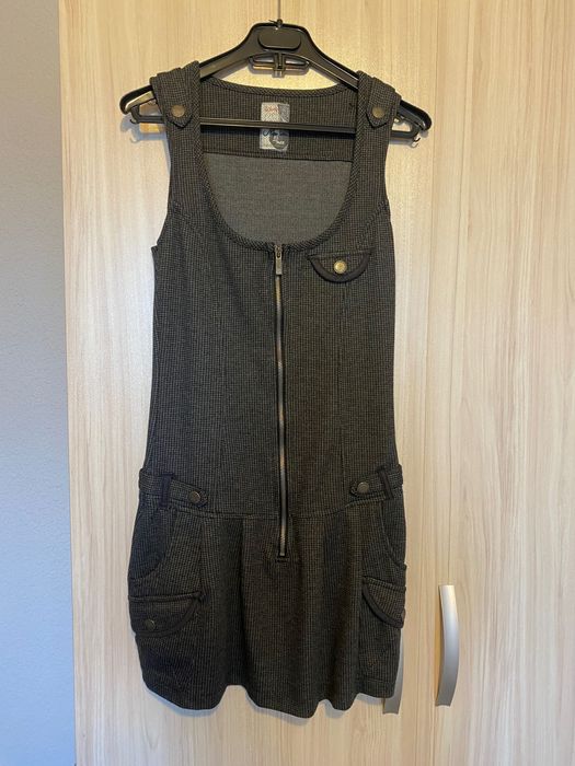 Продавам няколко рокли