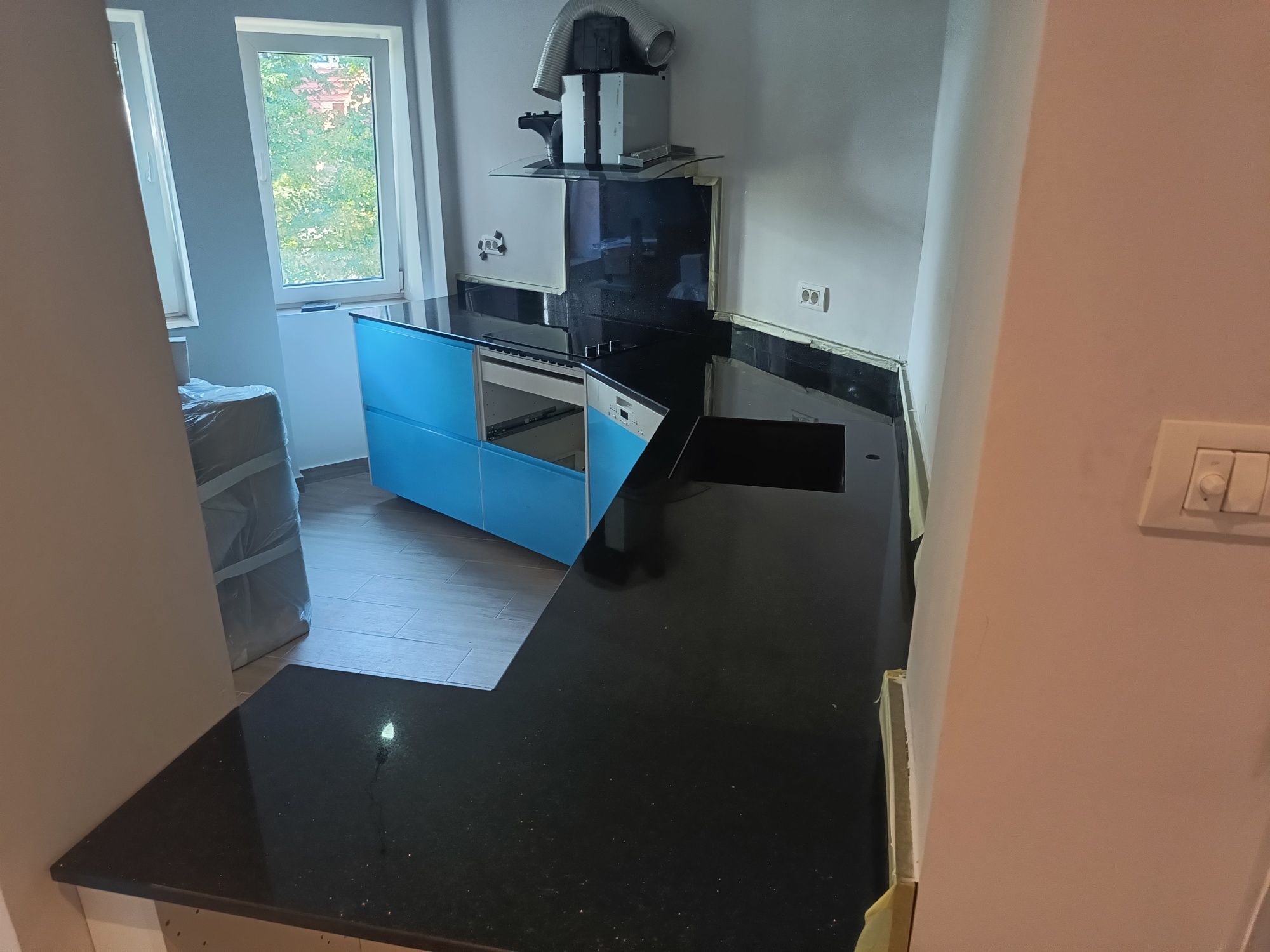 Blaturi bucatarie si baie marmura si granit