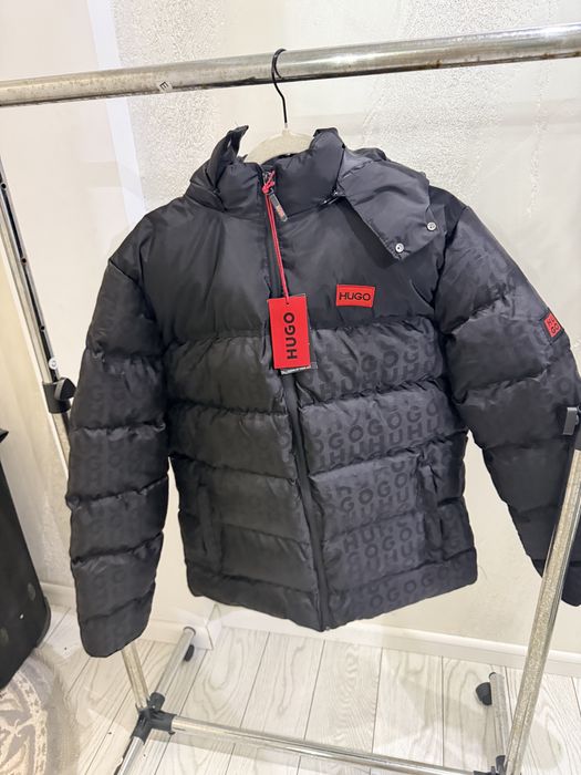 Geaca groasa de iarna cu gluga detasabila Hugo