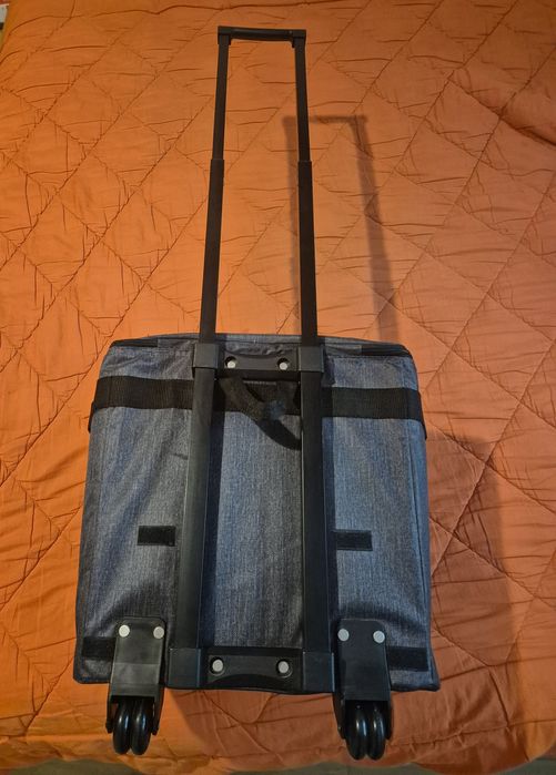 Troler Ghiozdan nou cu  interior impermeabil