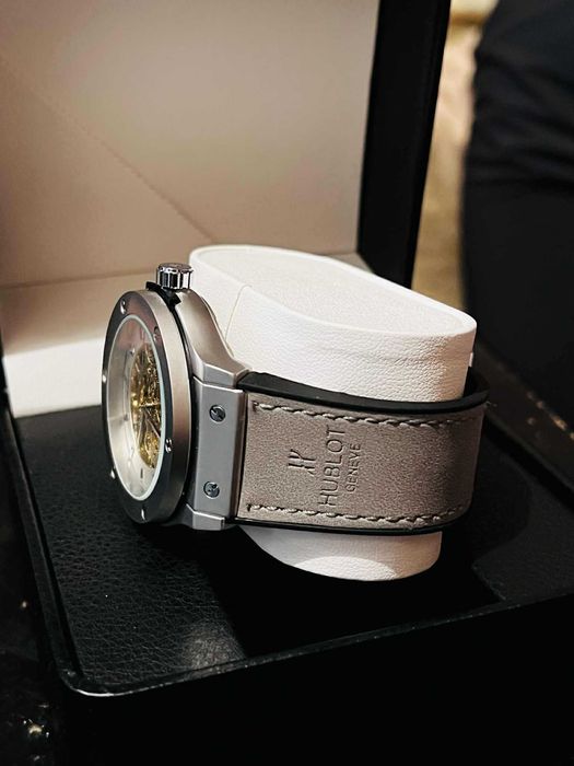 Нови Часовници в уникална цена