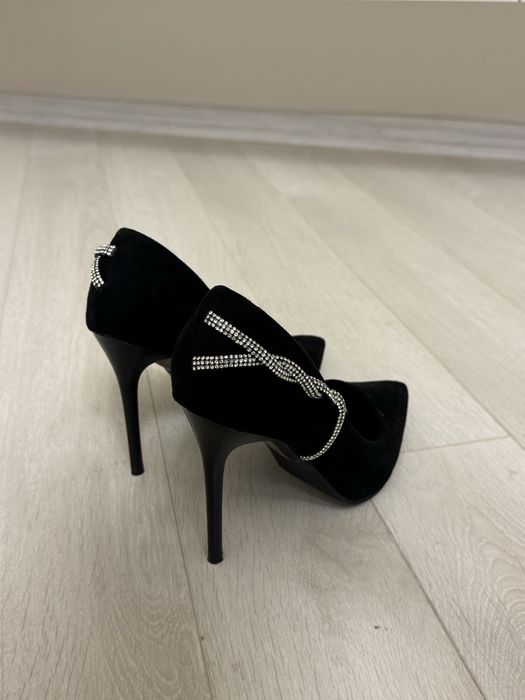 Обувки на ток