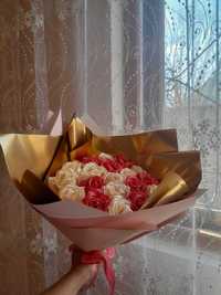 Доставка цветов Актобе/ Вечные розы из атласных роз