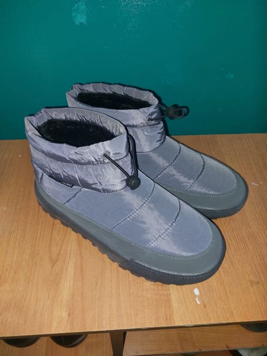 Продам мужские дутыши