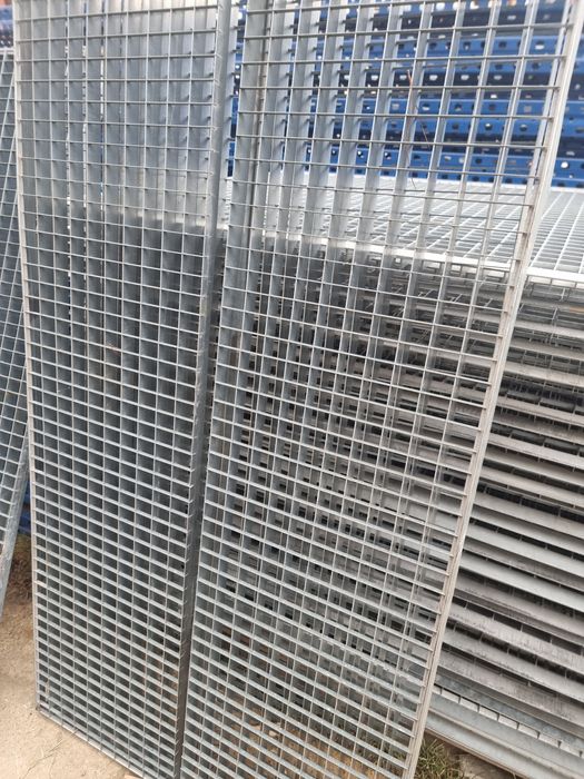Vindem grătare zincate galvanizate la ori ce dimensiuni se debitează ș