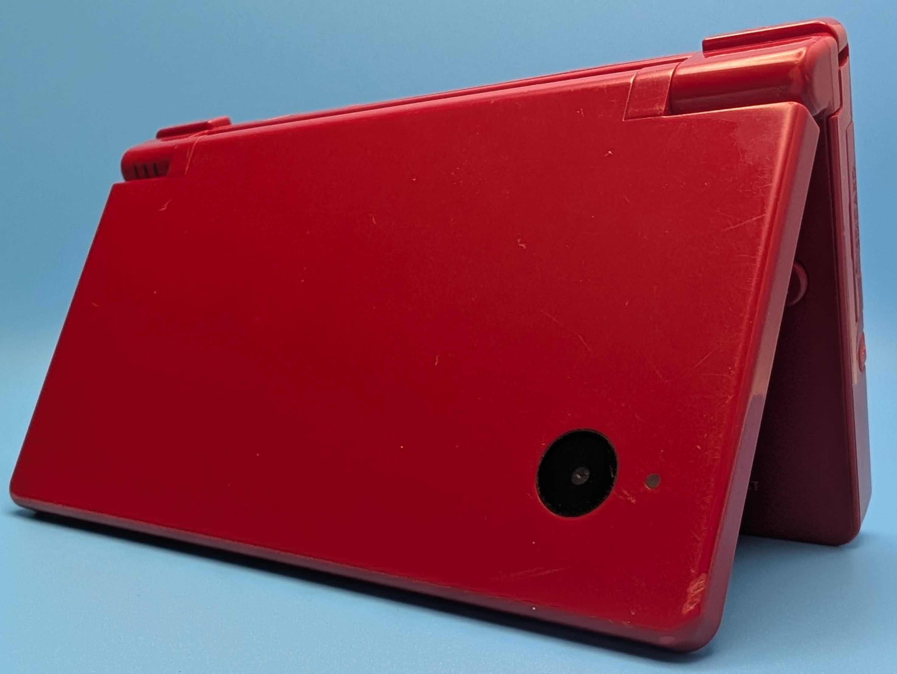 Nintendo DSi (Red, прошитая, с играми, новый АКБ)