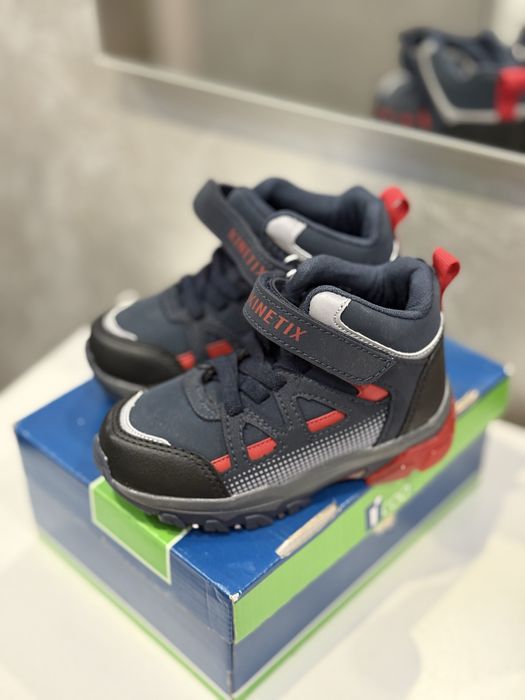 Боти Kinetix нови 24 номер