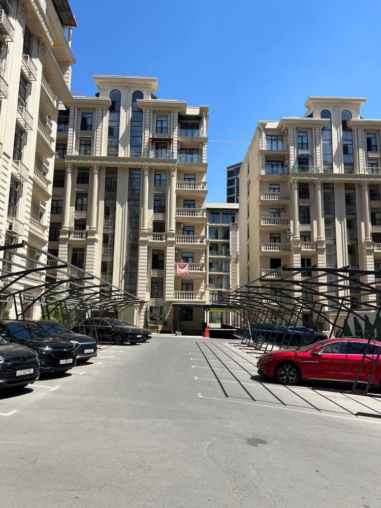 Срочно продается в состояний коробка ЖК Oq Saroy