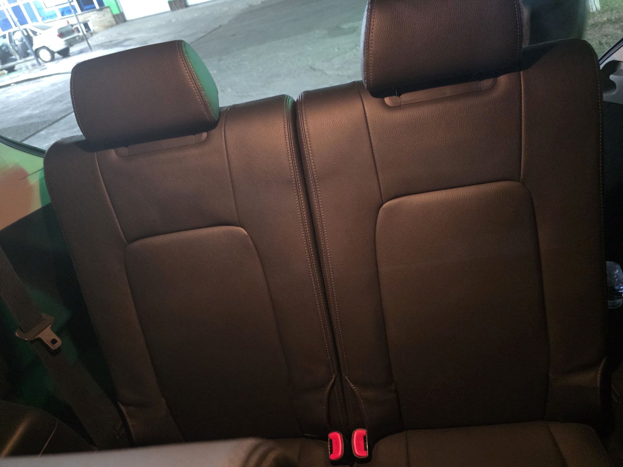 Avtomobil Captiva 4