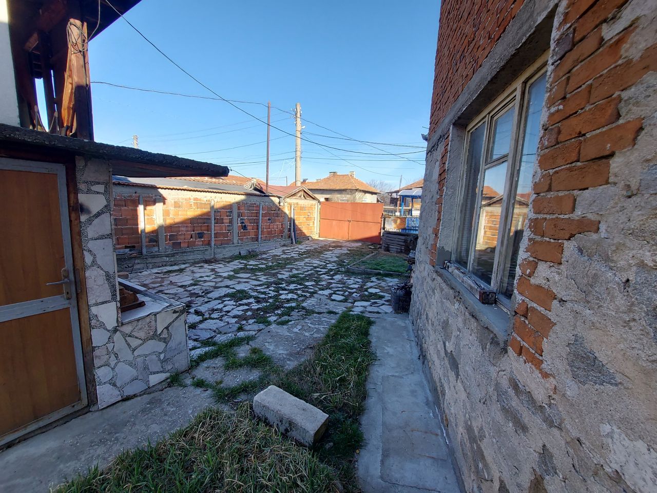 Продава се Къща в Ракитово - 268 кв.м за 343 €/кв.м - Снимка #1